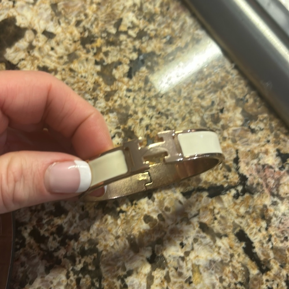Cream and rose gold H bracelet